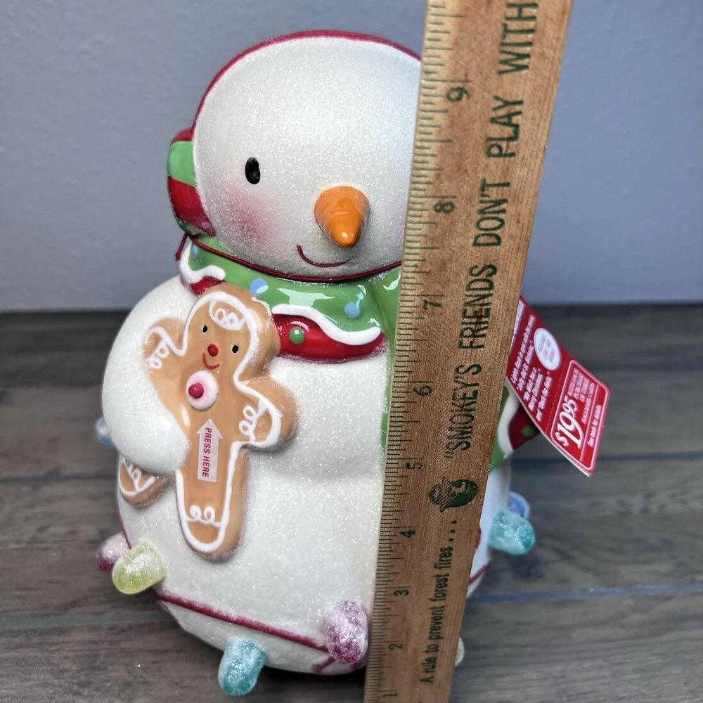 Hallmark 2010 Seasons Treatings Musical Snowman Light Up Gumdrop Gingerbread NWT